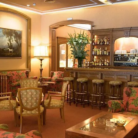 Regencia Colon Otel Barselona