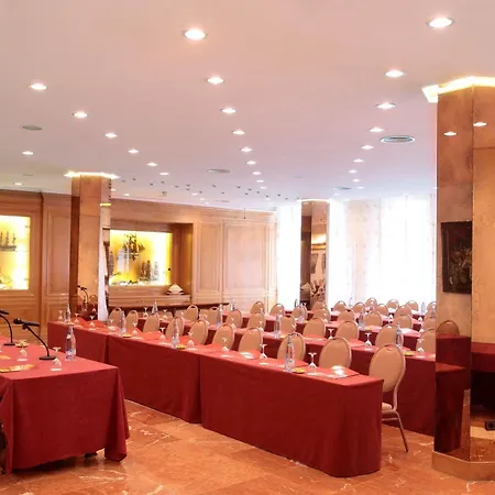 Hotel Regencia Colon