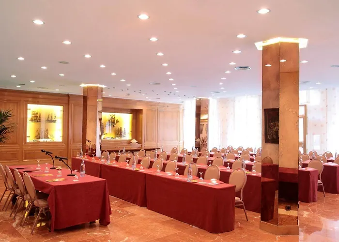 Hotel Regencia Colon