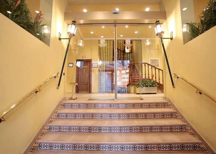 Hotel Regencia Colon