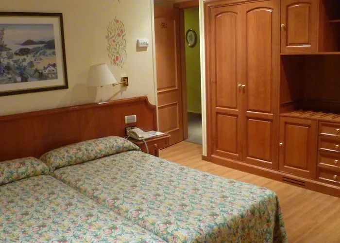 Hotell Regencia Colon 3*