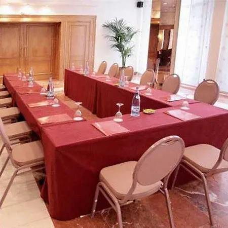 Regencia Colon 3* バルセロナ