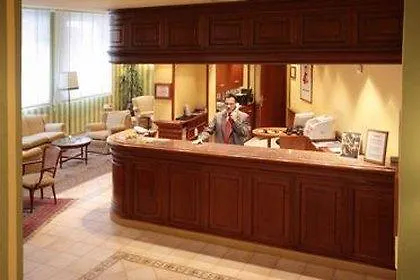 Hotell Regencia Colon 3*