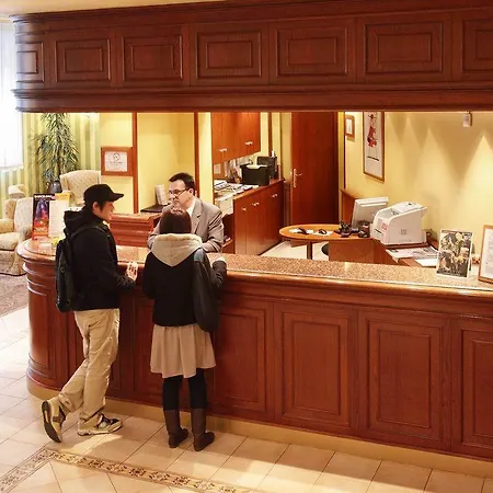 Hotell Regencia Colon 3*